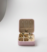 Elegant Butterfly Jewelry Gift Set – 6-Piece Gold-Tone Collection with Luxury Travel Case